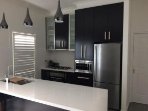 Chic 2 Bedroom Keilor